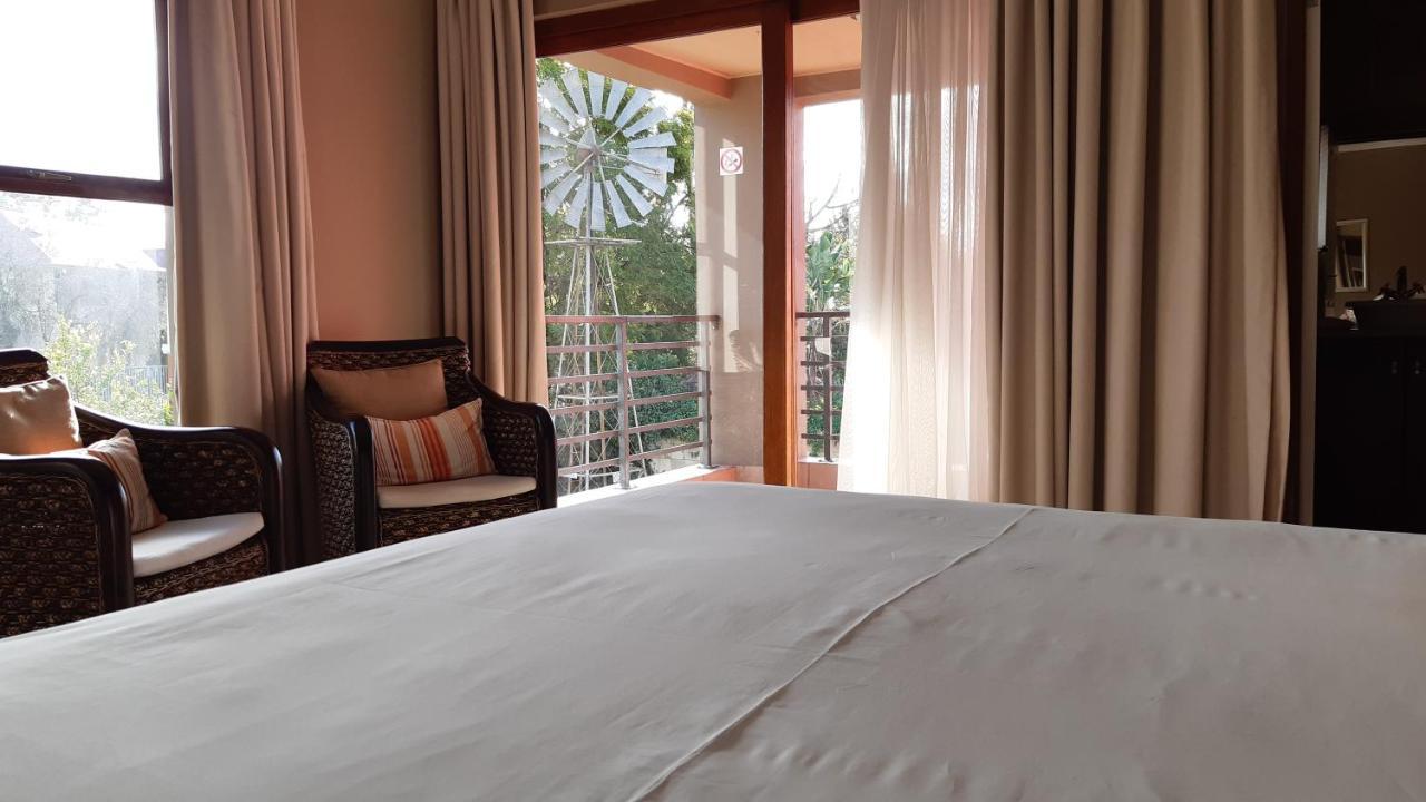 Karoo Sun Boutique Guest House Oudtshoorn Bagian luar foto